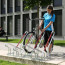 Fietsenrek Center met beugel 4 fietsen - Sfeer met fiets